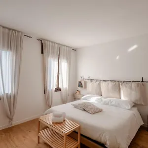 Bacaria Couette-café